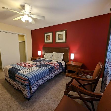Lake George Family Vacation Home Bagian luar foto