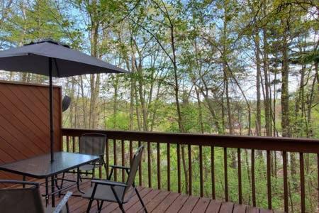 Lake George Family Vacation Home Bagian luar foto
