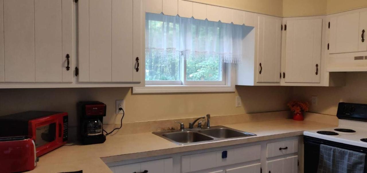 Lake George Family Vacation Home Bagian luar foto