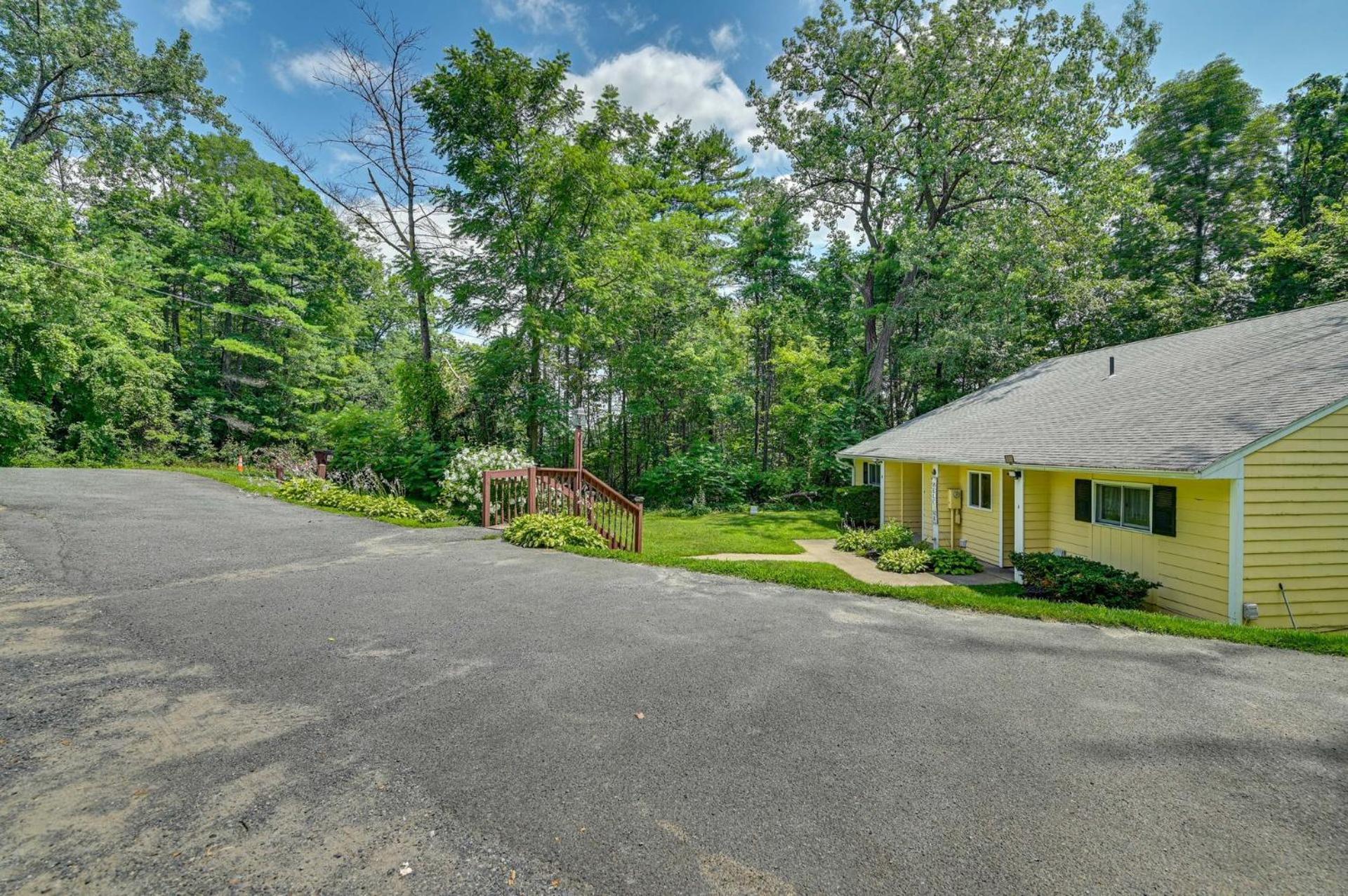 Lake George Family Vacation Home Bagian luar foto